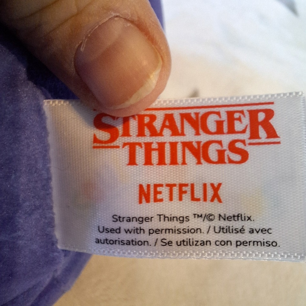 Squishmallows 10" Stranger Things Ahoy Chocolate Pudding Netflix Series - Picture 4 of 10